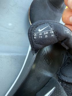 Nike kids sandals size 8