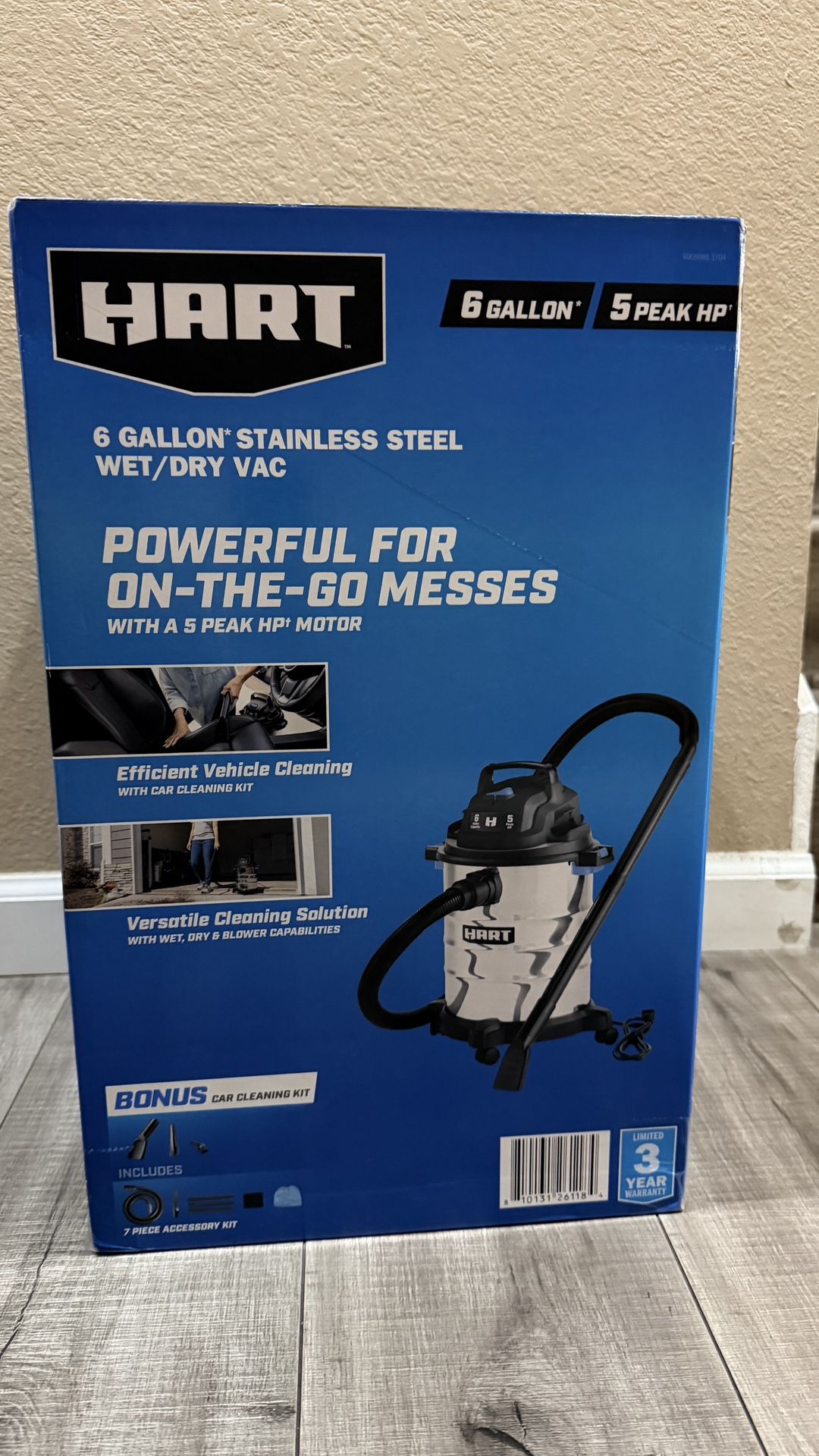 Hart Wet/Dry vacuum 6 gallon 5 peak HP stainless steel w bonus car cleaning kit