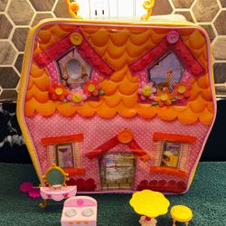 Lalaloopsy Mini Doll House/Case  &  4 PC Furniture