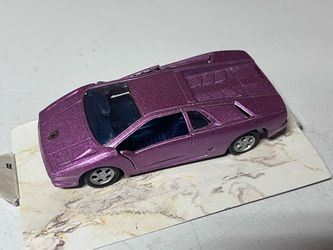 Lamborghini Diablo Die-Cast Model Car 1/40 scale Maisto
