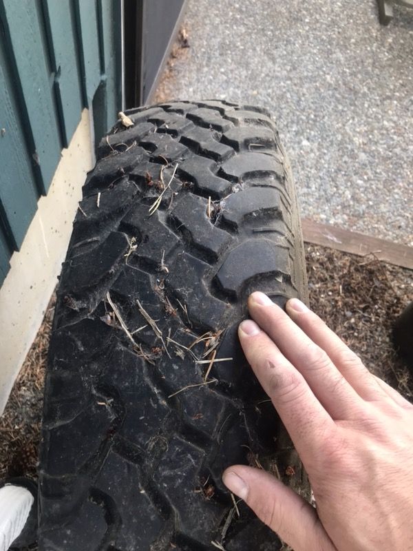 33x9.5r15 bf Goodrich mud terrain tire