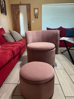 Swivel chair with ottoman pink
