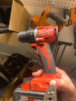 Milwaukee m18 hammer drill