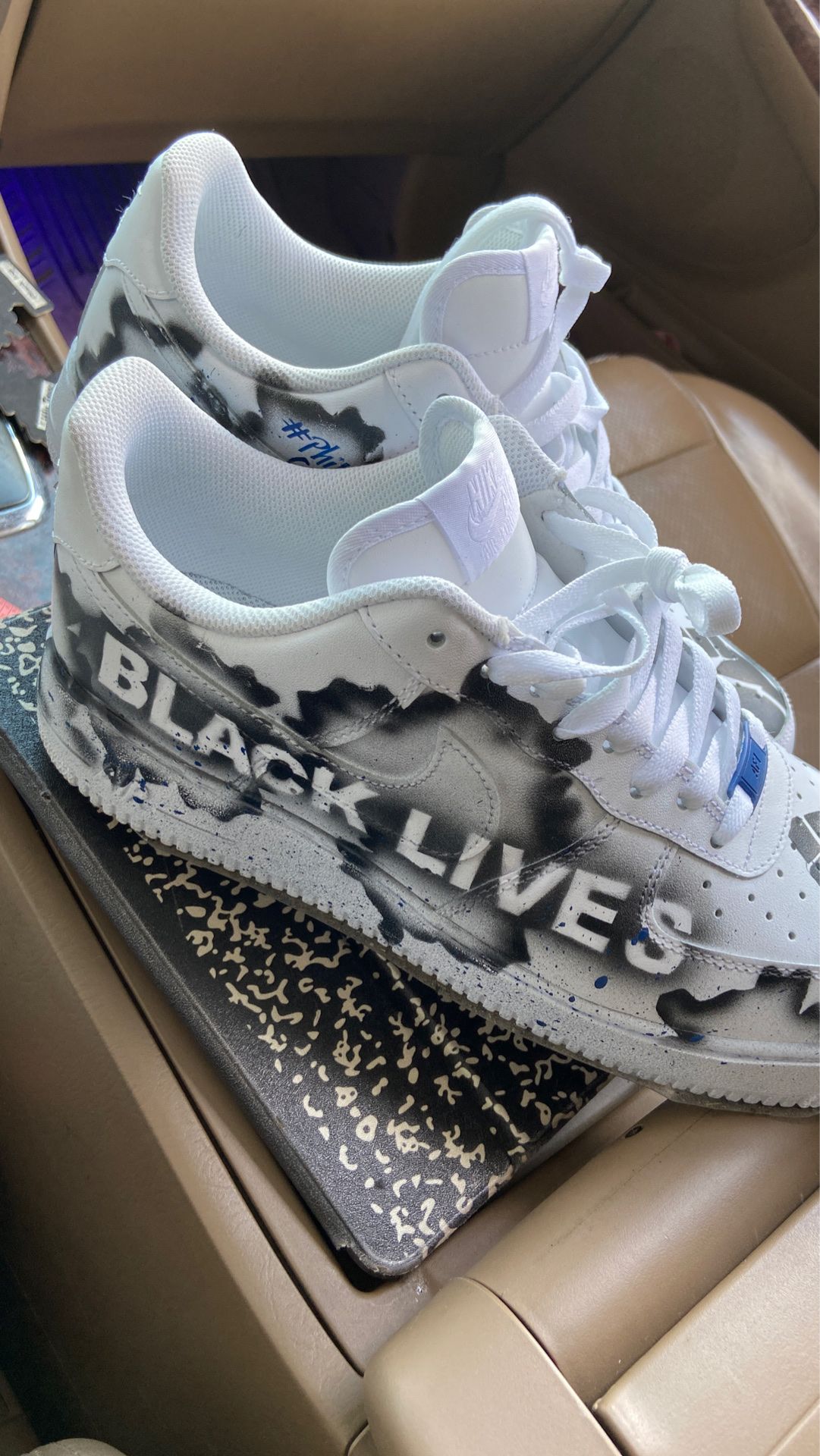 Black lives matter” Air Force 1's size 10 1/2