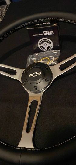 15 Inch Leather Wheel With Laser Logo Bow tie Horn Button