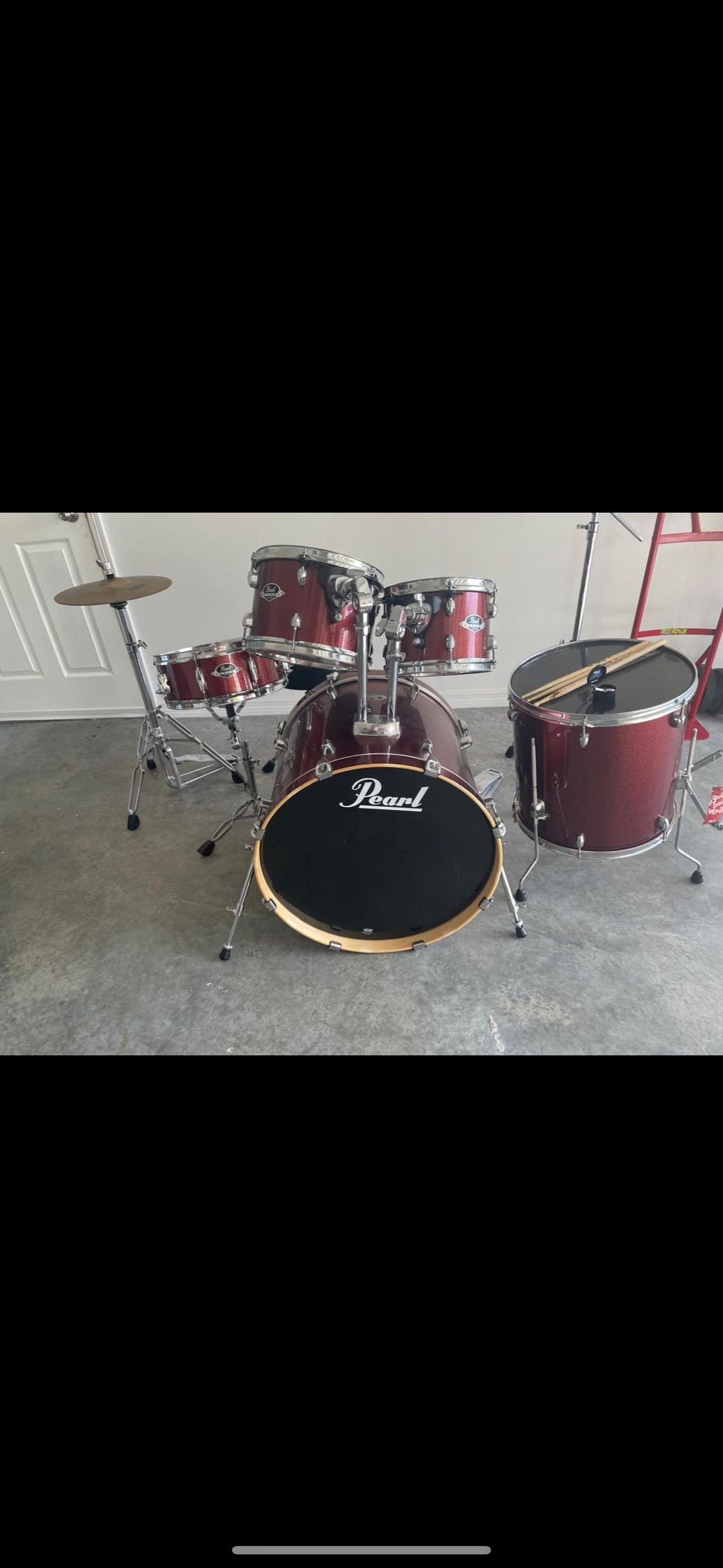 Pearl Full Drum Set