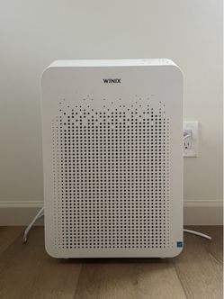 White Winix air purifier