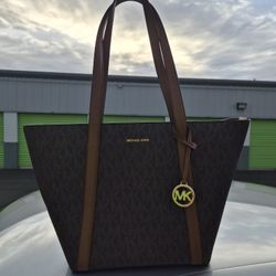 Micheal Kors 