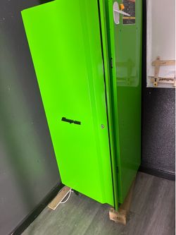 Snap on locker new