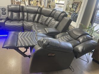 Power recliner Sectional with Bluetooth speakers & Led Lights