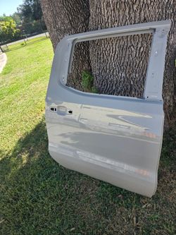 Right rear door for chevy silverado year 2019 up 2026