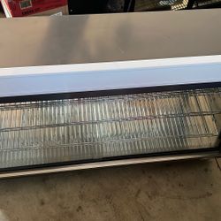 Heated Countertop Display Case 