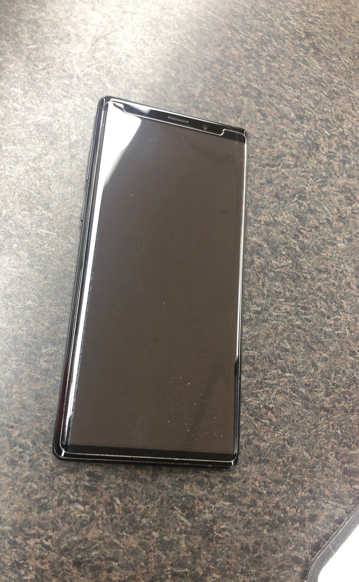 Galaxy note 9 unlocked to any carrier ! 649$