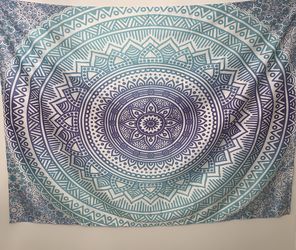 Mándela Ombré Tapestry Size : 60” X 80”