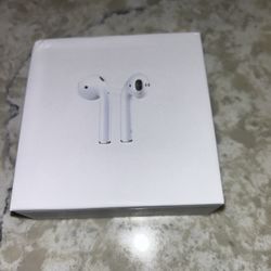 Apple Airpods (1st Generation) with Charging Case 