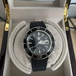 Seiko 5 Automatic Watch