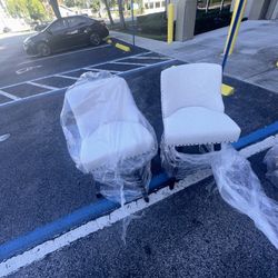 Table 4 Chairs And 2 Bar stools 