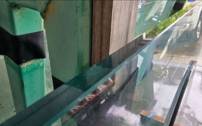 6 TEMPERED GLASSES  - READ - Vidrios temperados.