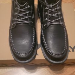 Boys Boots, Size 7.5 Youth