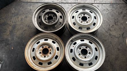 15 Inch Steel wheels with 5x4.5 Lug pattern, Jeep, Ford, Dodge, Toyota, And more