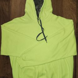 Mens Sz L High Visibility Yellow Mossy Oak Pullover Hoodie with Camo Print Inside Hood, washed once, never worn and in new condition