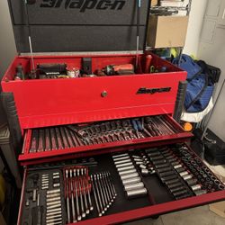 Snap In Box With Tools 