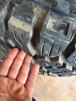 Set of 4 Kenda Klever R/T 33x12.50R17LT 10-Ply Tires - Like New