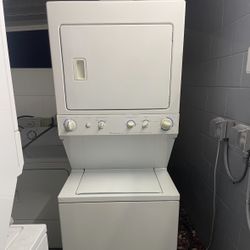 🚨🚨KENMORE STACK WASHER AND DRYER🚨🚨