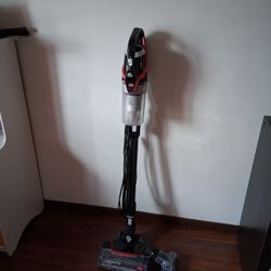 Bissell Vacuum Cleaner 