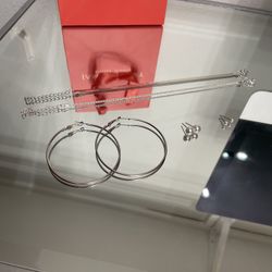 2 Ankle Bracelets & 3 Pairs Of Earrings 