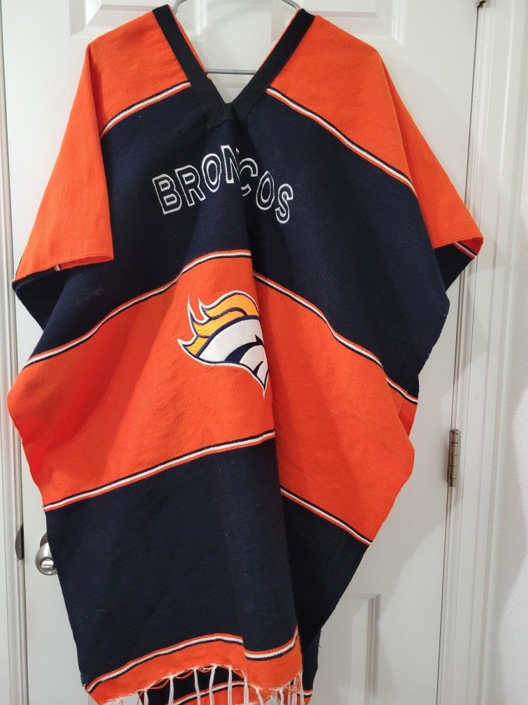 Broncos Poncho