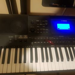 Yamaha Psr E453