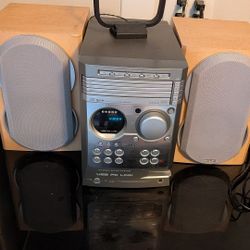 Philips MCM530/37 CD Changer Micro Stereo System - 2 Speakers & Antenna