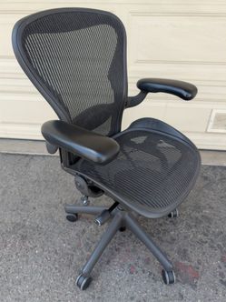 Herman Miller Aeron Size B Ergonomic Office Desk Task Chair