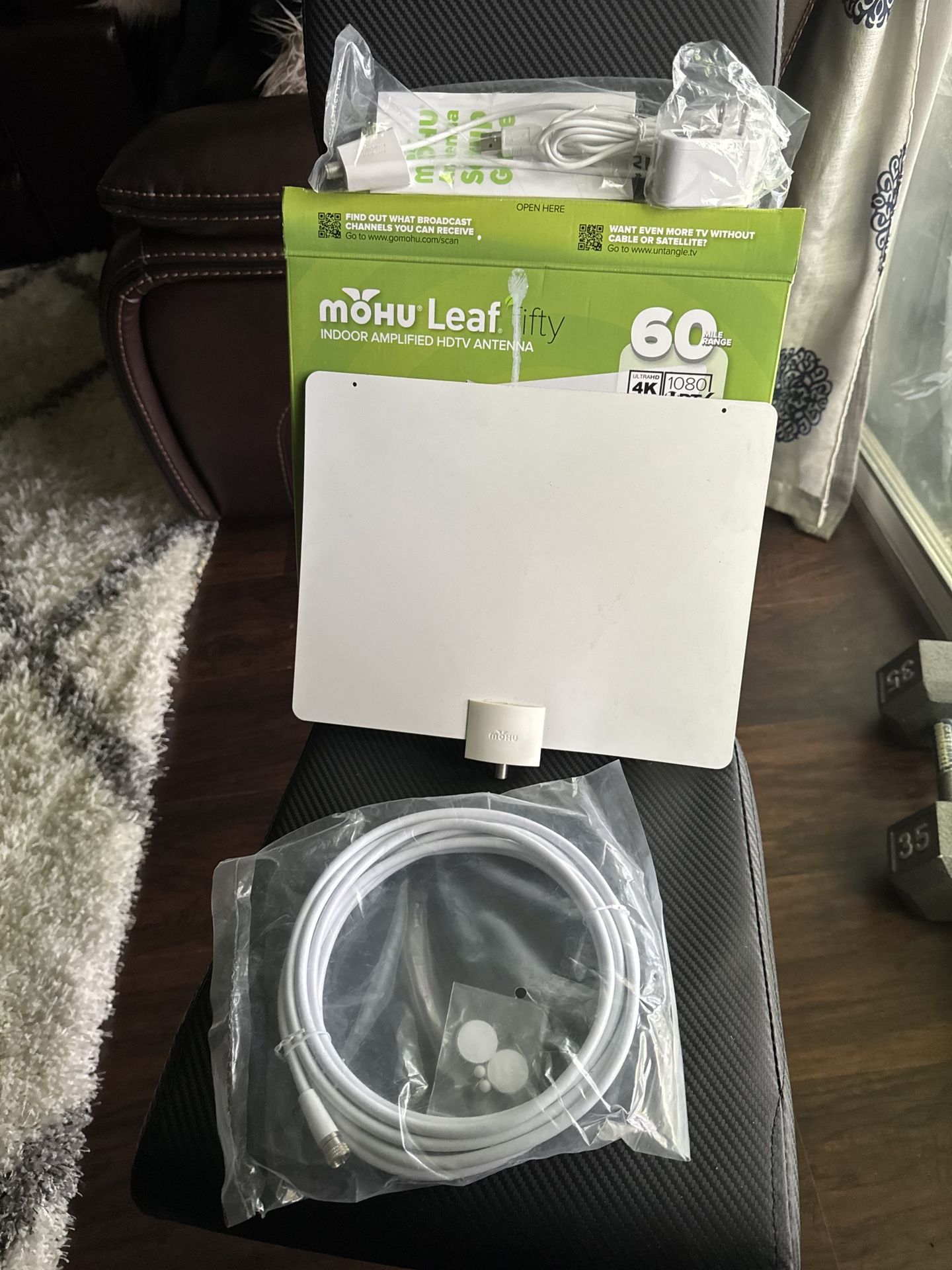 Amplified Indoor TV Antenna