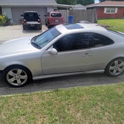 RUNS AND DRIVE COLD AC 