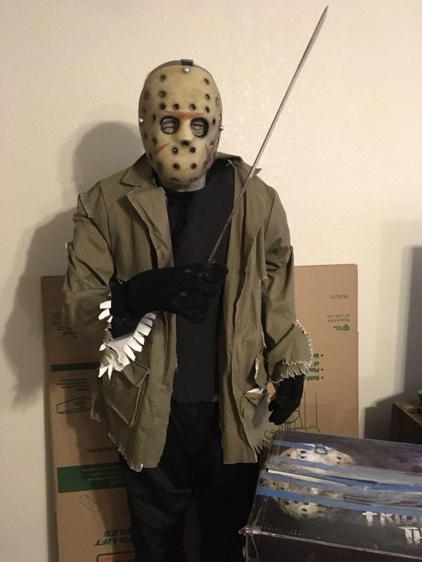 Friday The 13th 6 Feet Jason Voorhees Animatronic Halloween for Sale in  Bloomfield, NJ - OfferUp