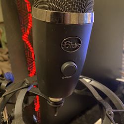 Blue Yeti Nano Mic