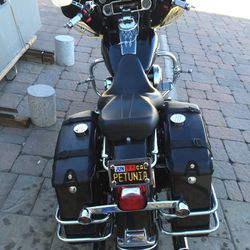 ‘04 Harley Electra-Glide Police. 