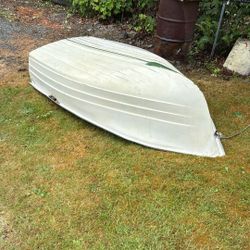 Columbia Fiberglass 10 Ft Sail Boat/ Row Boat. 
