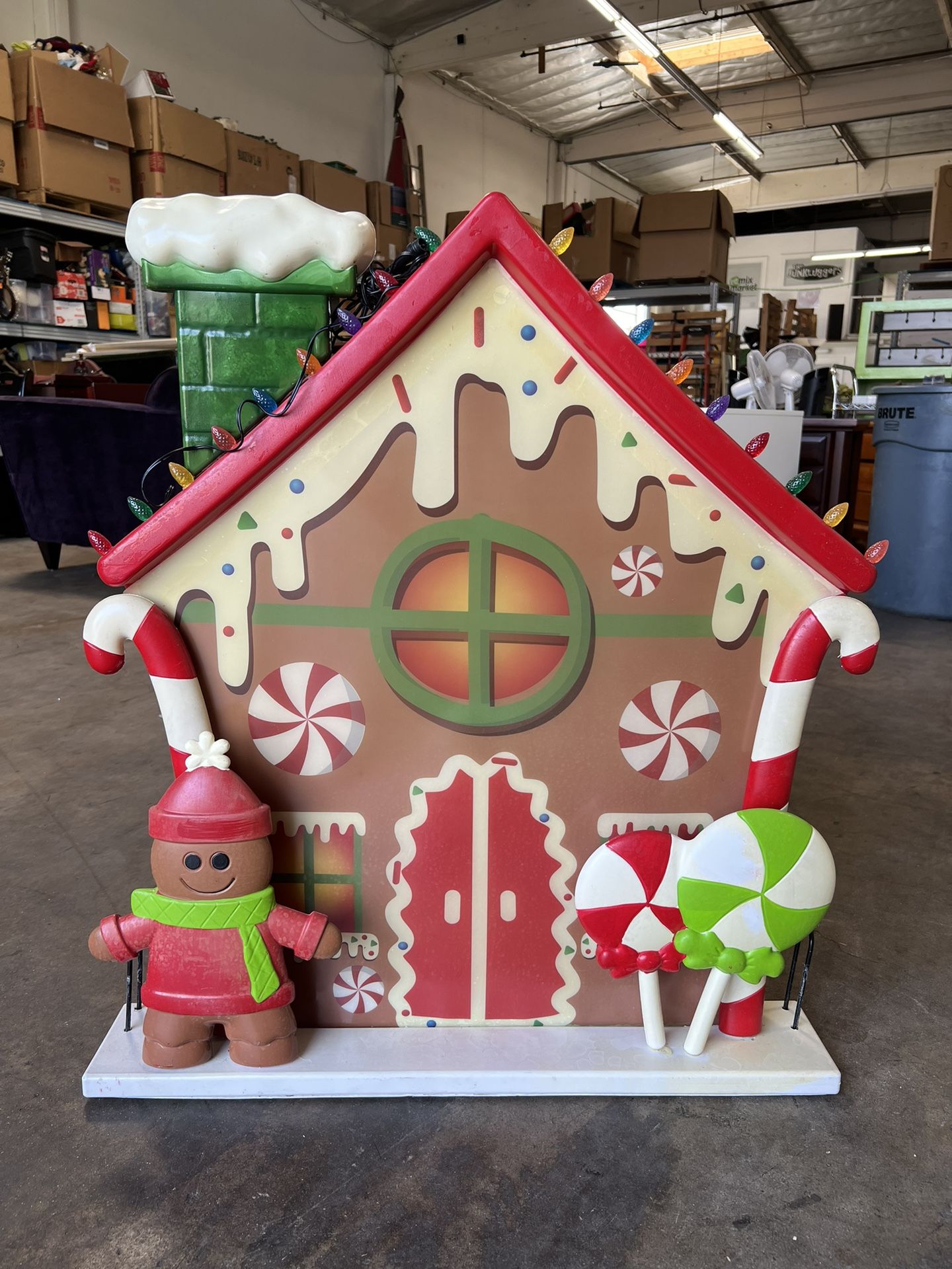 Mr Christmas Gingerbread House Candy Nostalgic Blow Mold Building Lighted 34”
