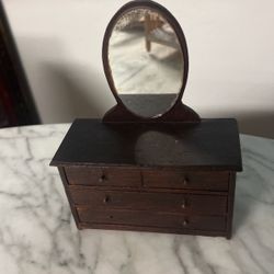 Dollhouse dresser with mirror