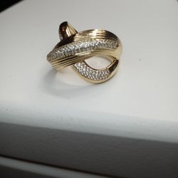 Beautiful Elegant Ring 14K Gold Laminated High quality material