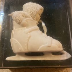 Snowbabies vintage ornament