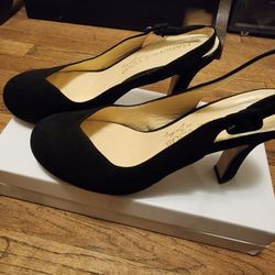 Marchez Vous Black Heels Size 8 1/2