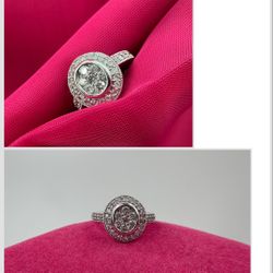 Lady’s White Gold Diamond Ring 
