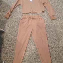 NEW cropped Sweater W Matching Joggers💜