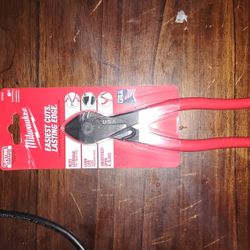 Milwaukee Tool 8" Wire Snippers 