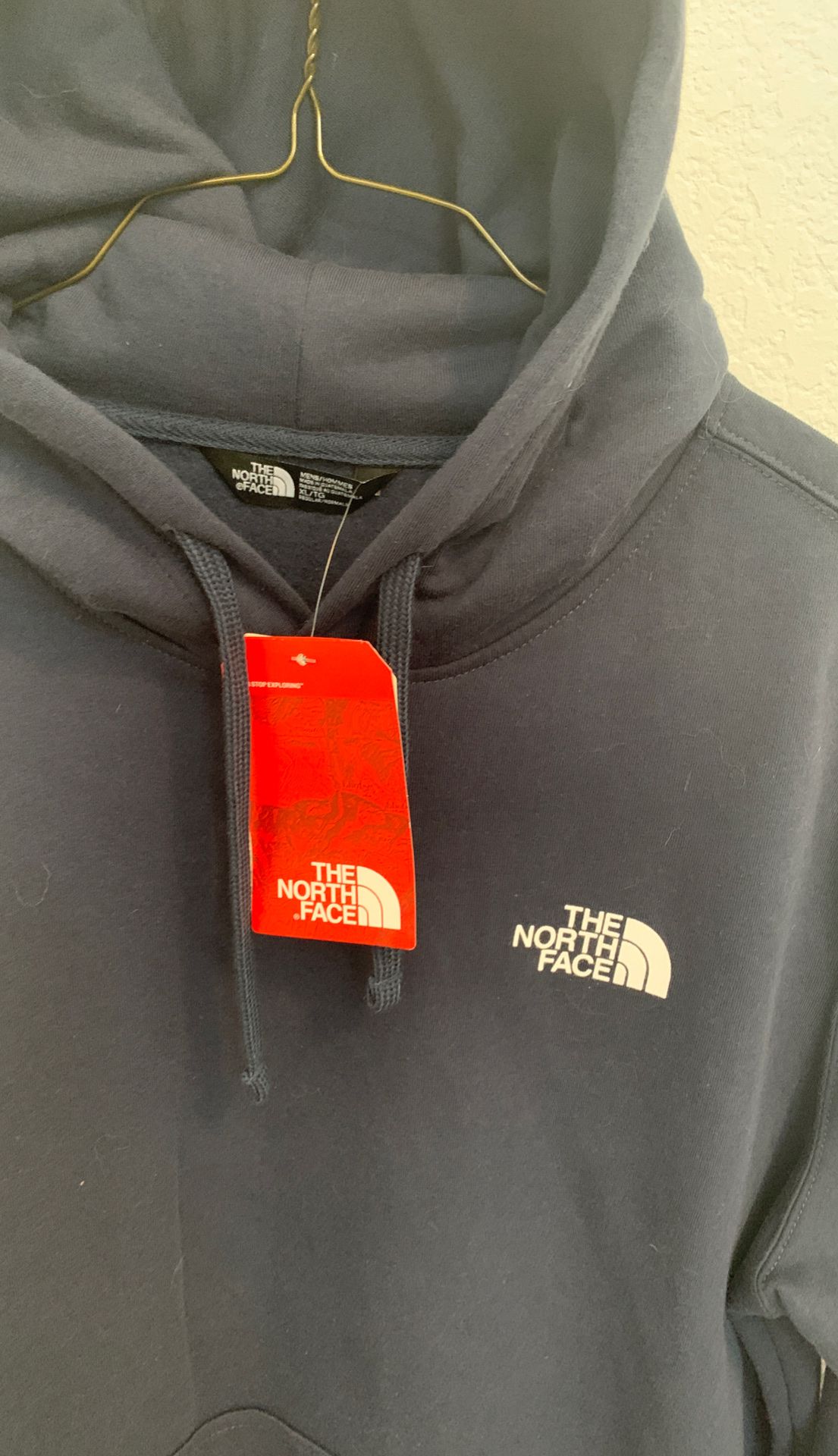 North Face XL men hooded jacket, navy, new