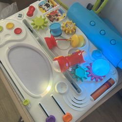 Toddler learning table